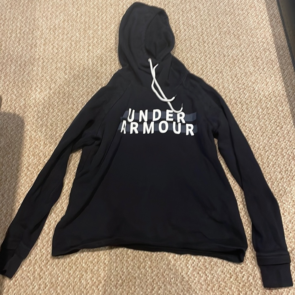 Women’s under armour sweatshirt